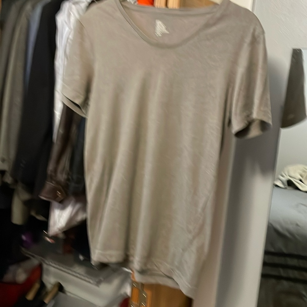 Basic editions size medium t-shirt